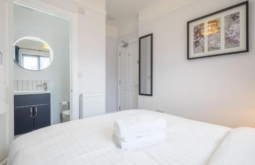 Modern 4-Bedroom Detached Home in Central Cambridge with Parking - Foto 6