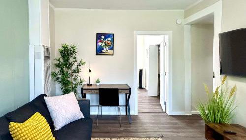 Modern Deluxe Kitchen, King Bed, Laundry, DT Renton close to Valley Med & SeaTac - Foto 2