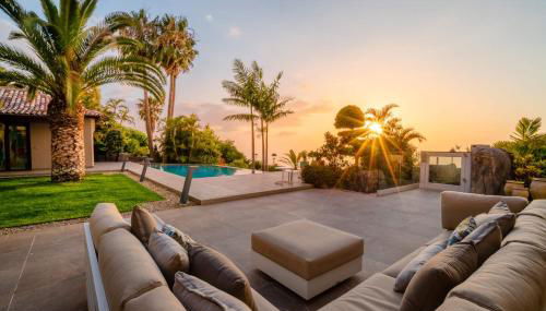 Villa de lujo con piscina y vistas al mar - Foto 2