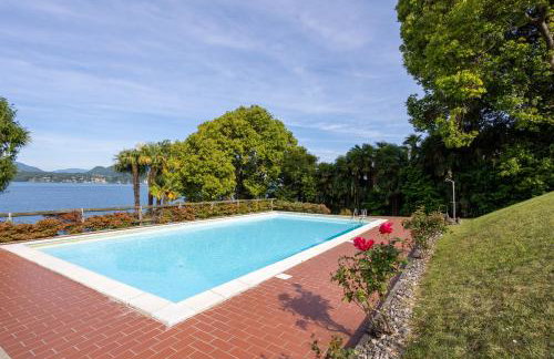 Elegant & Comfortable Modern Home with swimming pool - Foto 16