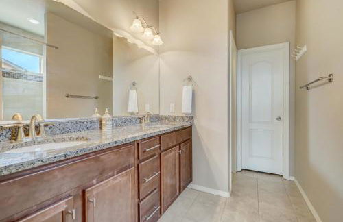 Mountain Breeze Villa w Mountain Views and Air Hockey - Foto 26