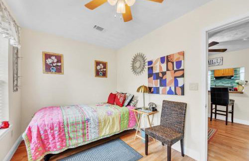 Charming Coastal Retreat in Bay St Louis home - Photo 15