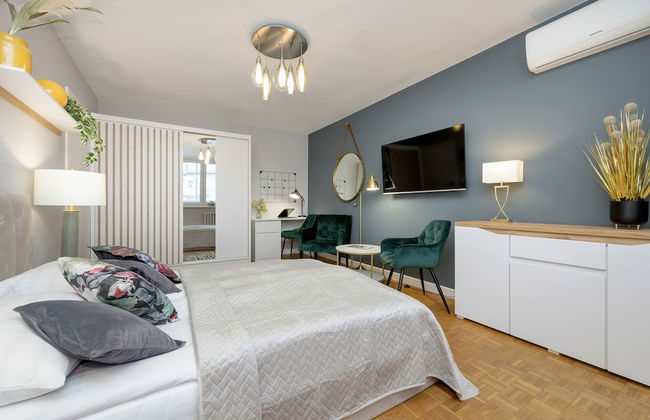 Unique Bright Apartment by Renters - Photo 42