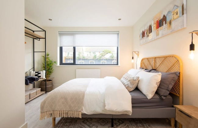 Designer Family Escape Hot Tub Steps to Beach - Photo 71