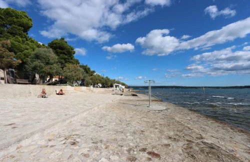 Galib 2 - newly renovated and top location near the sea and city center - Photo 14