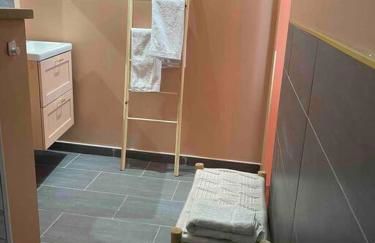 Appartement de Charme dans un Ancien Mas Cévenol piscine et jacuzzi - Foto 32