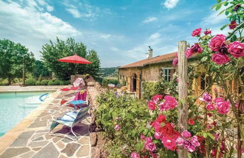 Lovely Home In Thizy-Les-Bourgs - Foto 9