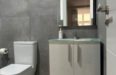 ESTUPENDO PISO a 3 min ESTACIÒN DE TREN MARIA ZAMBRANO Y BUS - Photo 4