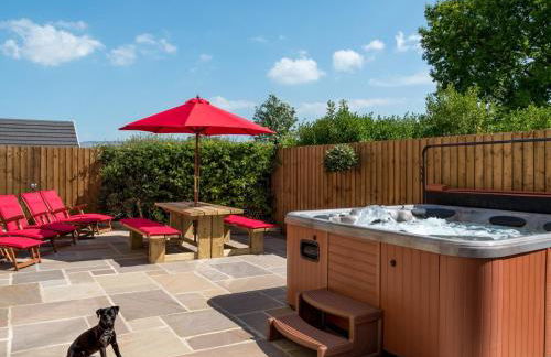 4 Bed in Lower Cwmtwrch BN343 - Foto 1