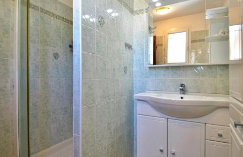 Awesome Home In Slaurent-La-Vernede - Foto 28