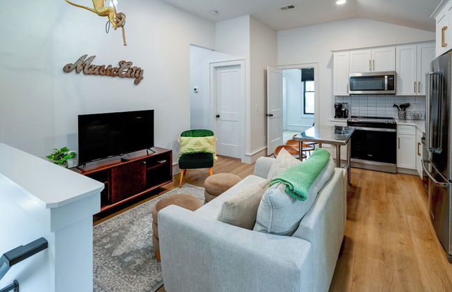 Golden Monkey - Photo 1