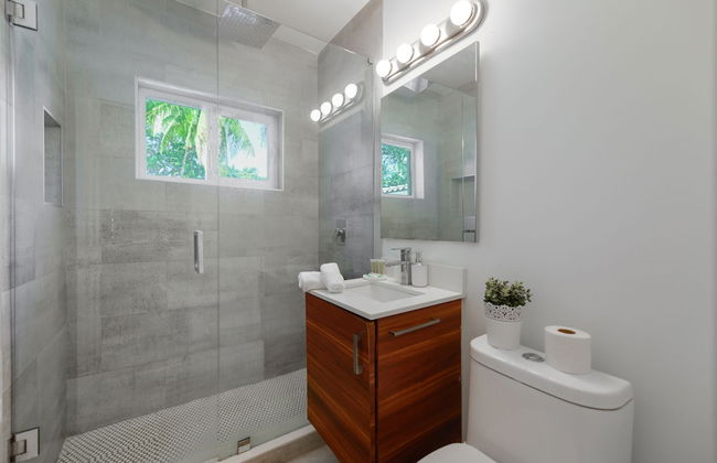 Charming House with Private Pool n Coral Gable - Foto 43