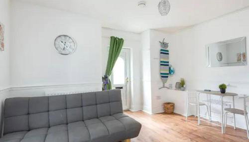 Cheerful Maisonette in the Heart of Orrell Park - Foto 1