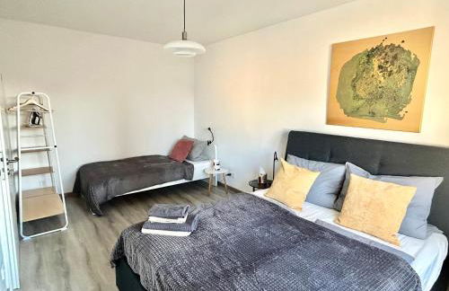 GÖH-moderne Wohnung in zentraler Lage, Balkon, self-check-in, WLAN, Netflix, DisneyPlus - Foto 9