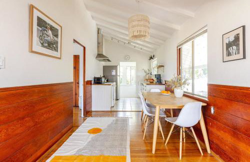 Serene & beautiful bohemian hilltop retreat - Foto 33