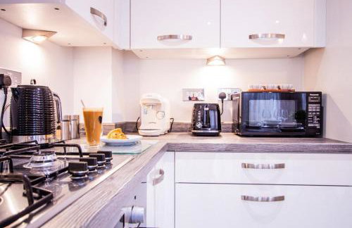 Charming 1BR House in Eccles with Free Parking - Foto 18