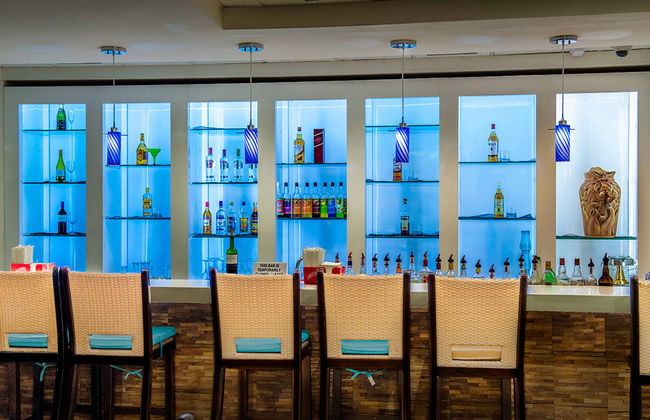 Club Mobay en el Aeropuerto Internacional de Sangster - Foto 4