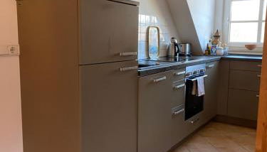 Helle und ruhige Dachgeschosswohnung - Foto 2