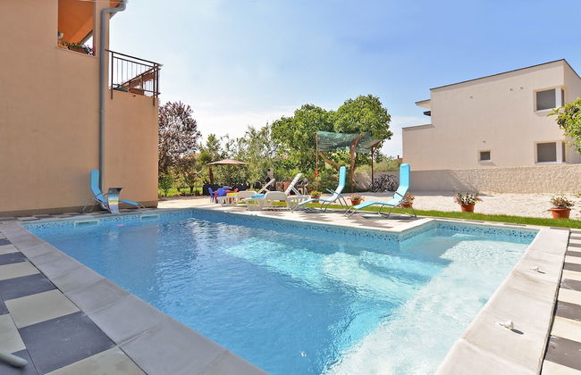 Apartment 623 - Photo 24