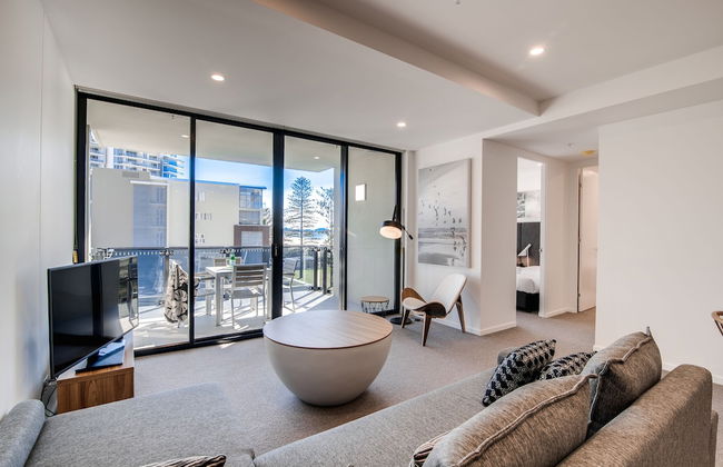 Iconic Kirra Beach Resort - Photo 27