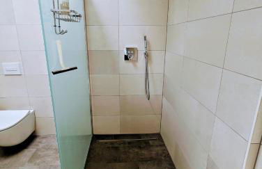 FeWo Urban Gotha-Apartment Ekhof- Am Schlosspark- Parken an der der Tür- Barrierefrei, 900 Meter zum Bahnhof - Wallbox - Foto 17