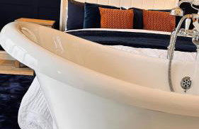 Luxury Romantic Bolt Hole - Photo 24