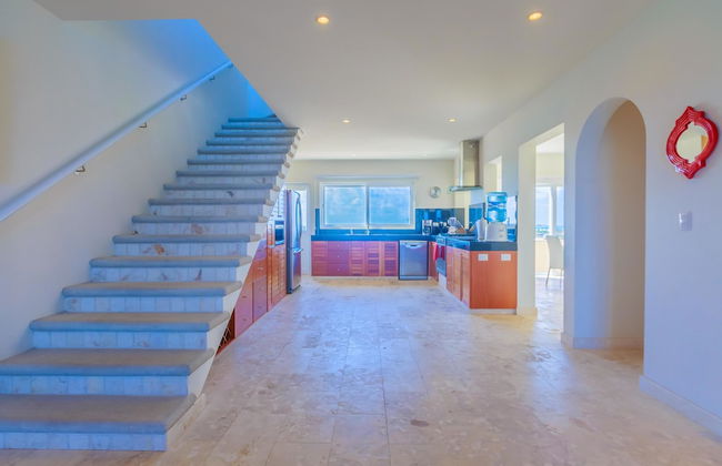 Isla 33 - 3 Bedroom PH #2404 - Photo 4