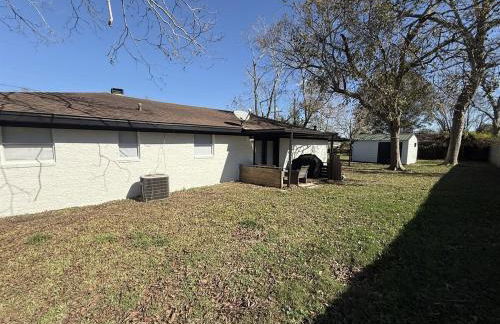 Charming 3-Bedroom Short-Term Rental in Port Neche - Foto 35