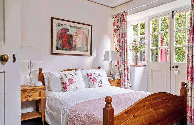 Drakestone House Manor With Breathtaking Cotswolds Views - Photo 10