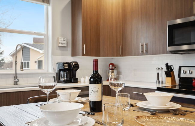 Elegant Oasis - Fireplaces, King Beds, Mtn Views! - Foto 12