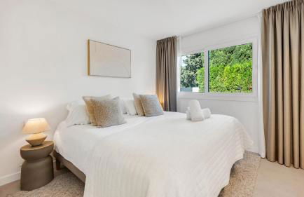 VACATION MARBELLA I Villa Ava, Private Heated Pool, Rooftop Hot Tub, Sauna, Luxury Interior, Golf and Sea Nearby - Foto 40