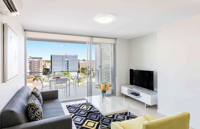 Oaks Brisbane Woolloongabba Suites - Photo 16