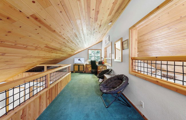 Paradise Pines 3BR Secluded Cabin Minutes in Tahoe Donner! - Foto 23