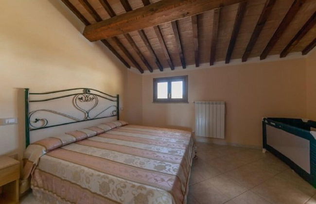 Al Castelluccio - Photo 4