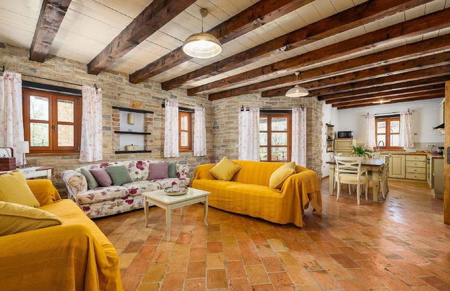 Beautiful Stone Villa in Tinjan With Swimming Pool - Foto 10