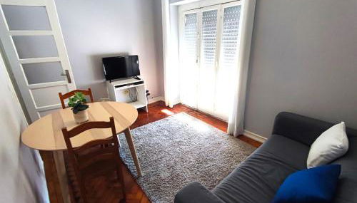 Lisbon traditional T2 with balcony in Damaia, Lisbon - Photo 3