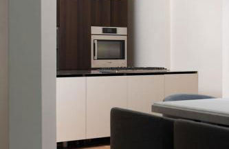 Luxury Gold Coast Penthouse with Deck & Views - Photo 15