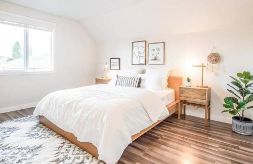 Stylish Modern Farmhouse wYard 10 mins from DT - Foto 59