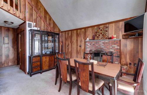 Beautiful Chalet with Hot Tub & Sauna in Poconos - Foto 20