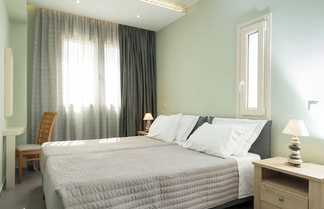 Luxury Holiday Home 4 Bedroom Villa in Paleokastro - Photo 4