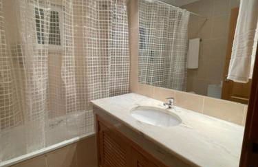 Lovely 2 Bedroom Home inside a Resort in Albufeira - Foto 2