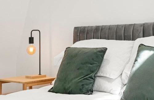 3 Bed House near Purley, by ARP Homes, Free Parking, Ideal for Long Stays & Insurance Bookings - Foto 22