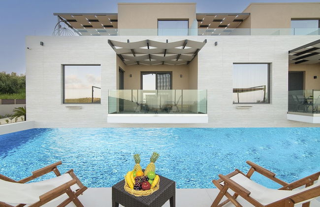 Serenity Suites Sea View 4 - Photo 8