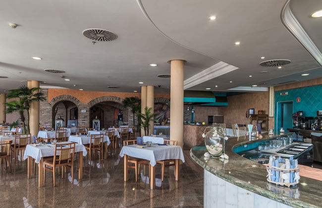 Hotel Esmeralda Maris by LIVVO - Photo 74