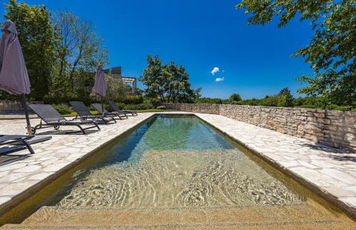Casa 42 pet friendly for 9 people in Central Istria with salt - water pool - Foto 2