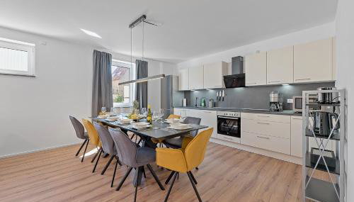 Golden Home with Barbecue, Yoga, Football Table - Photo 4