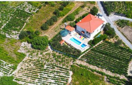 Vila Nova with private heating pool and jacuzzi - Foto 9