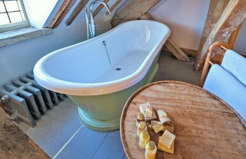 Finest Retreats - The Loft at Brackley Town Hall - Photo 4