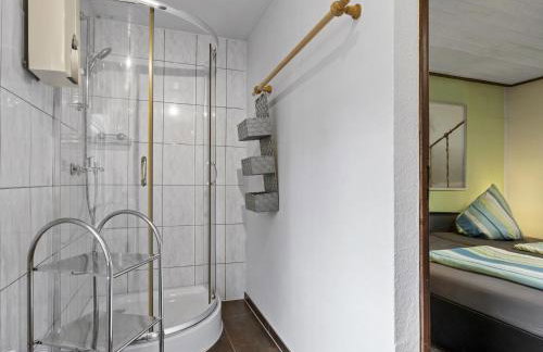 Nelsen mit Ruderboot auf Wassergrundstück - Photo 19