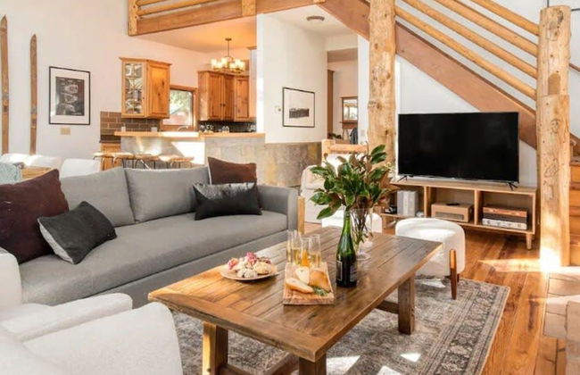 Reduced Nightly Rates! Park City Cabin, Hot Tub, Fire Pit - Sleeps 14 - Photo 9